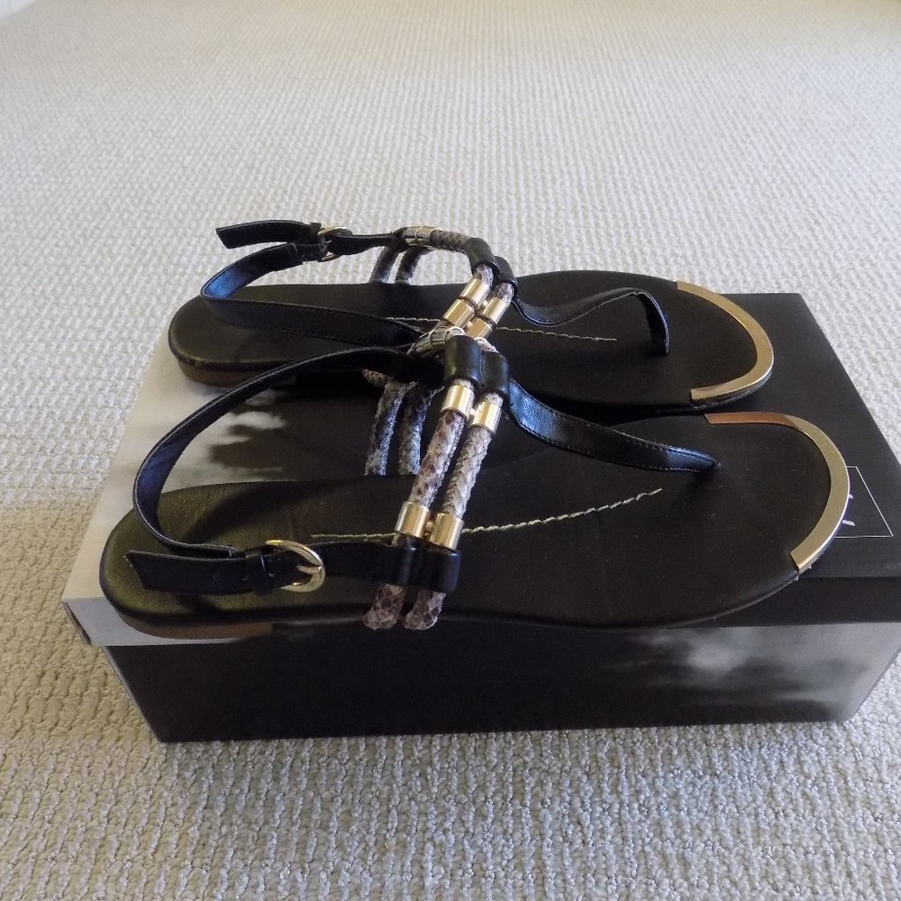DV DOLCE VITA DARCIE BLACK STELLA SANDALS - Picture 3 of 6